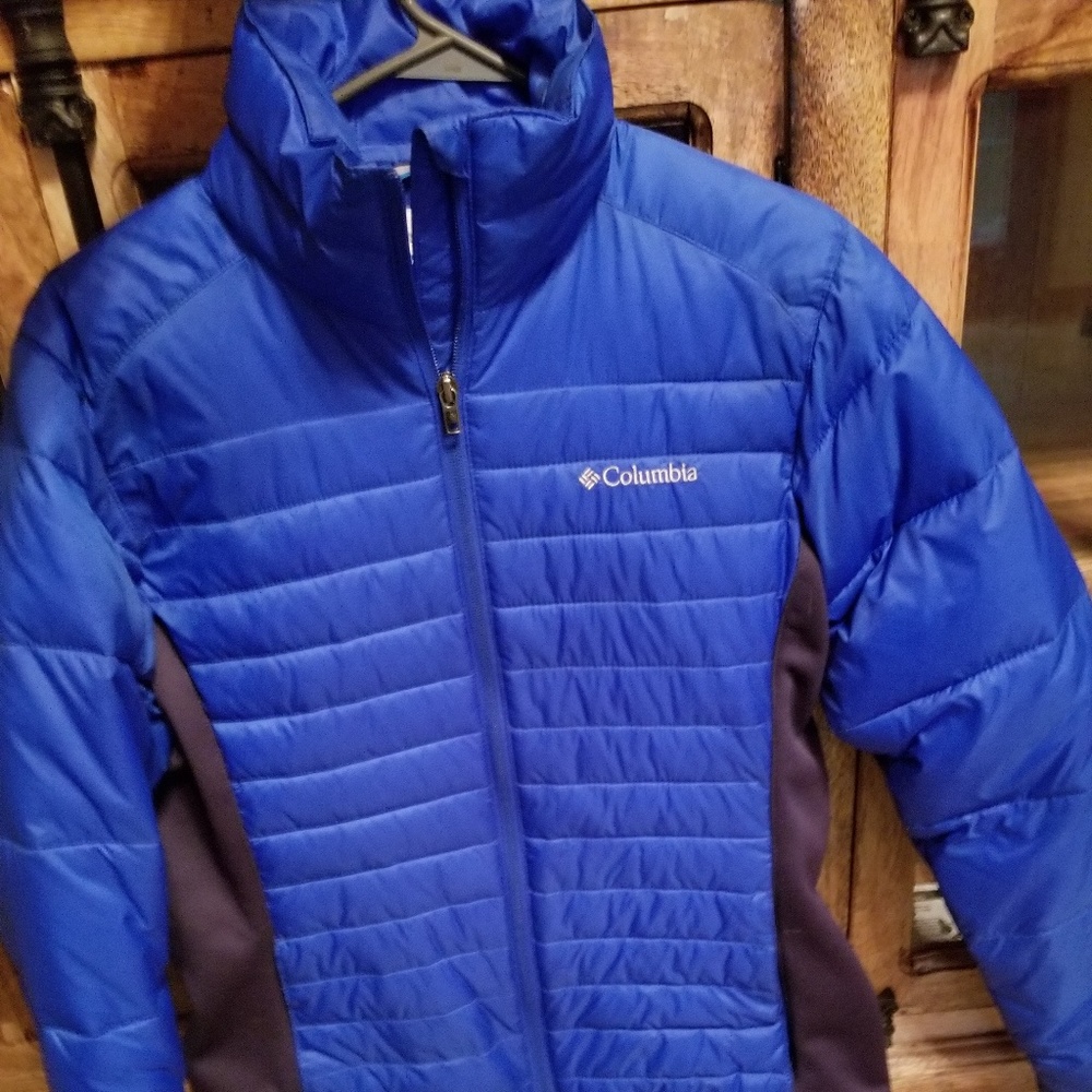 Blue Columbia Coat. NEVER WORN.